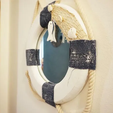Blue Sea Apartment *